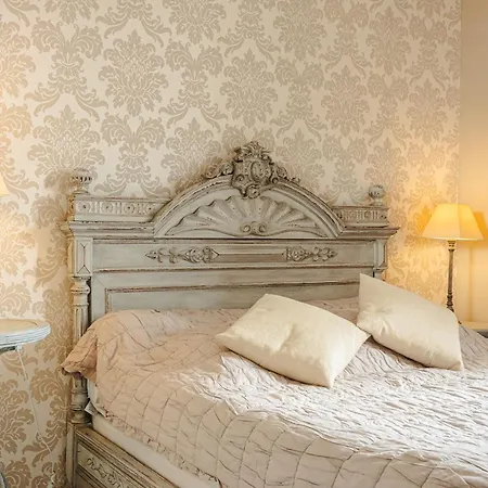 Le Logis De La Sicarde Holiday home